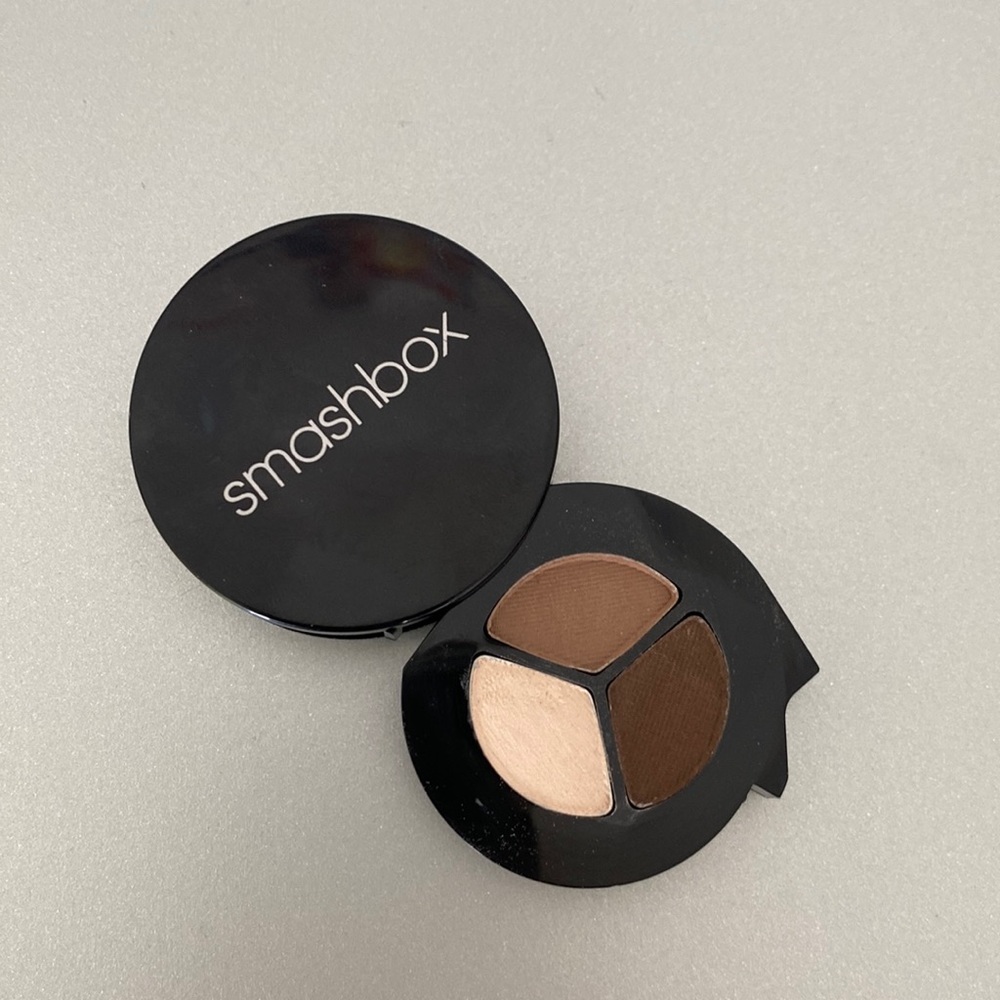 Smashbox eyeshadow trio